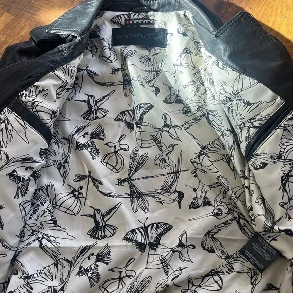 Infinity leather jacket- woman’s size medium - Picture 7 of 11